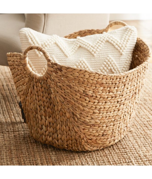 Coastal cottage style basket